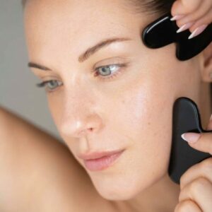 Gua Sha en jade noir