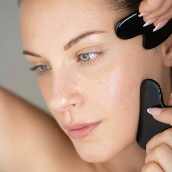 Gua Sha en jade noir
